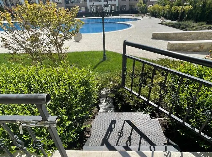 Studio アパート *